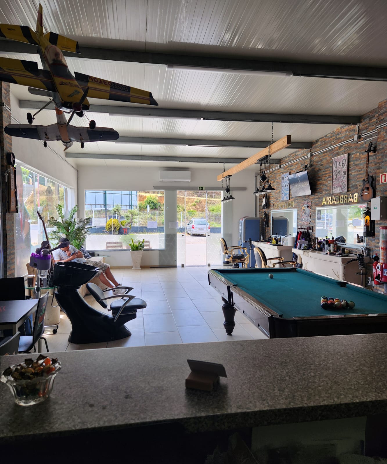 img-4 Barbearia Hollywood Fernão Ferro,Melhor barbearia em Fernão Ferro,Cortes de cabelo masculinos Fernão Ferro,Barbearia moderna e tradicional,Serviços de barbearia Fernão Ferro