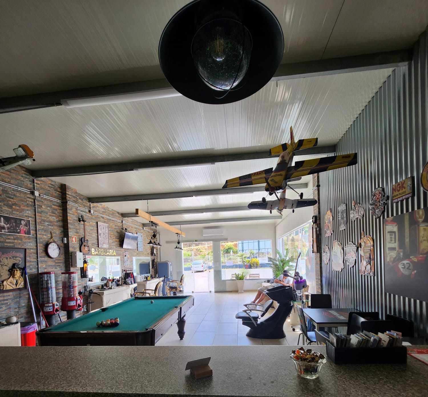 img-5 Barbearia Hollywood Fernão Ferro,Melhor barbearia em Fernão Ferro,Cortes de cabelo masculinos Fernão Ferro,Barbearia moderna e tradicional,Serviços de barbearia Fernão Ferro